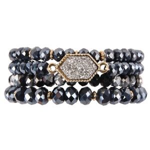🆕Druzy Elegant Navy and Silver 4pce Beaded Bracelet
